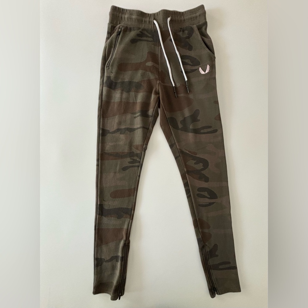 ASRV | CC41 Signature Collection Jogger | Camouflage Print | Men’s Size Medium
